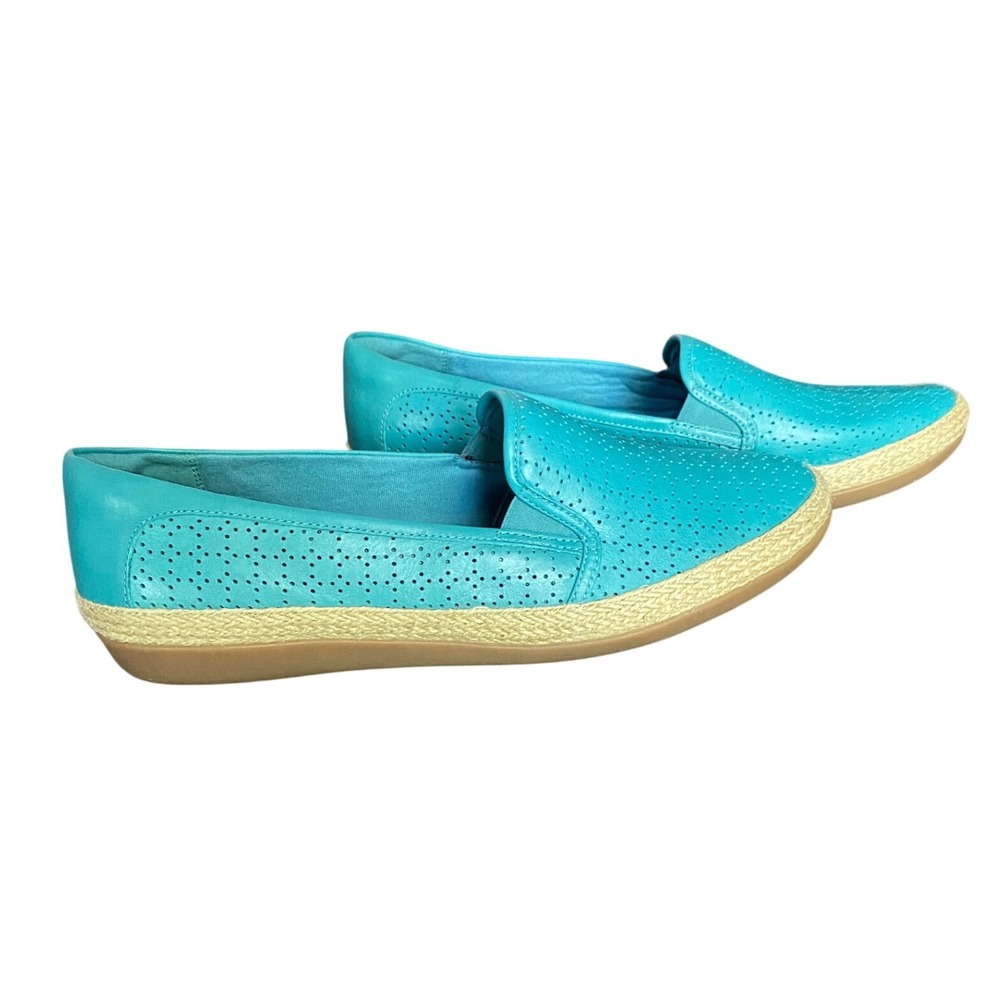 Clarks 10w Turquoise Perforated Slip-On Flats